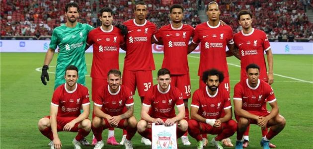 إصابة لاعب ليفربول وخروجه من مباراة بايرن ميونخ